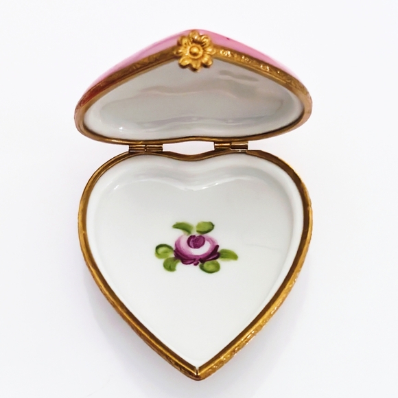 Vintage Collectible Limoges Hand Painted Porcelain Heart-shaped Trinket Box - Picture 6 of 6